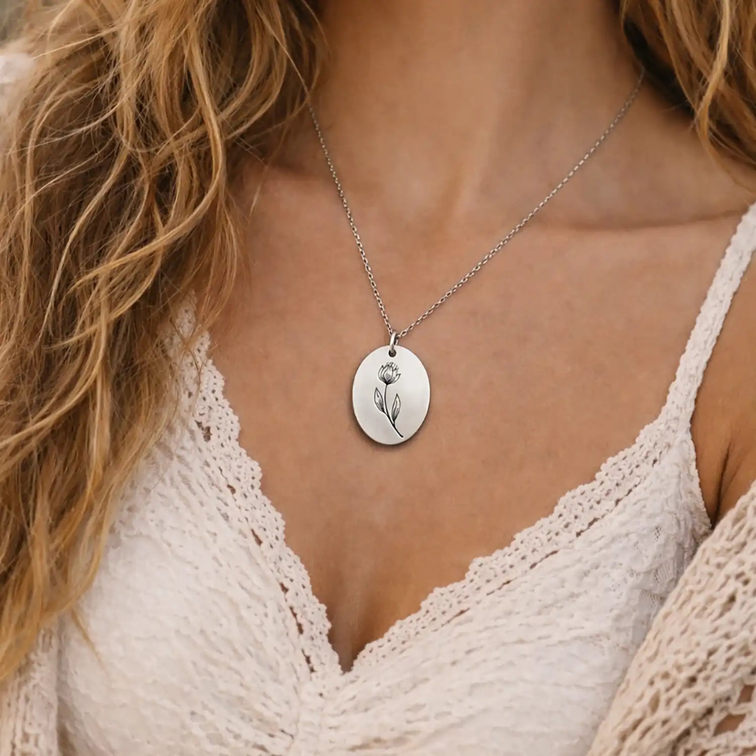 925 Ayar Gümüş Çiçek Motifli Kolye – Altın Kaplama & Rose Kaplama & Gümüş Seçenekli