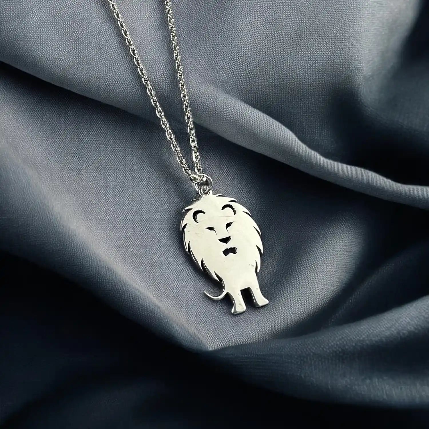 925 ayar gümüş aslan kolye
