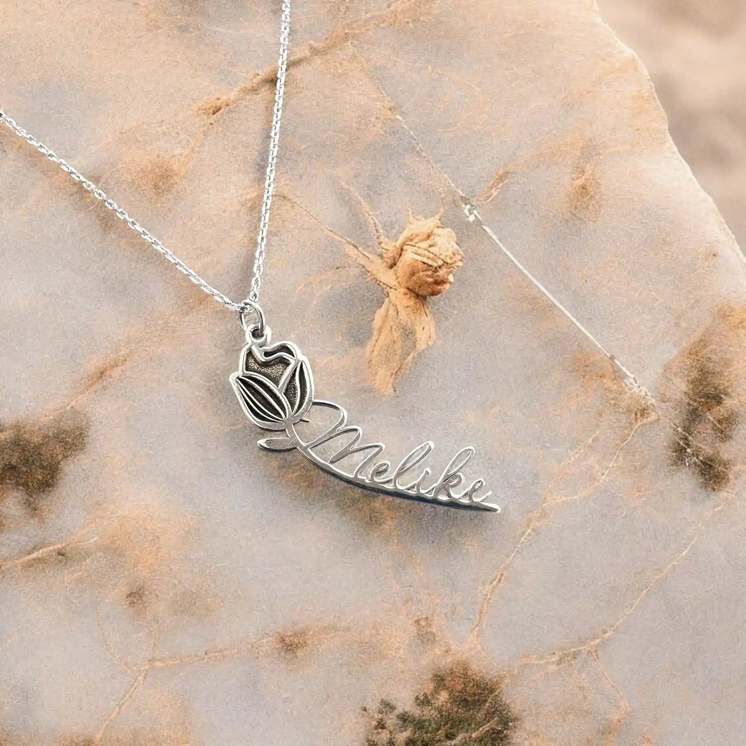 925 Ayar Gümüş Kişiye Özel İsimli Gül Kolye