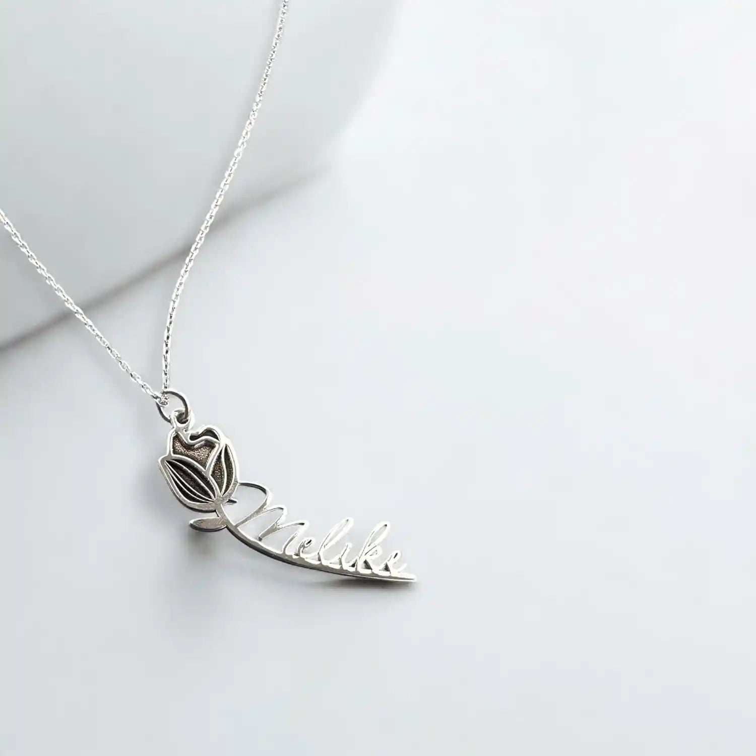 isimli gümüş kolye