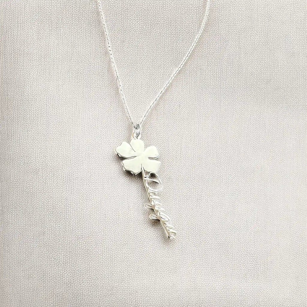 isimli gümüs kolye